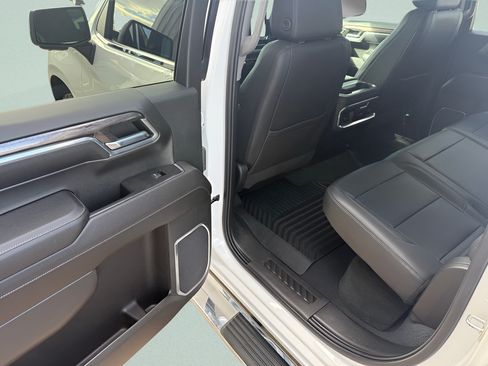 Used 2023 Chevrolet Silverado 1500 LTZ w/ LTZ Convenience Package II AWD/4WD image 8