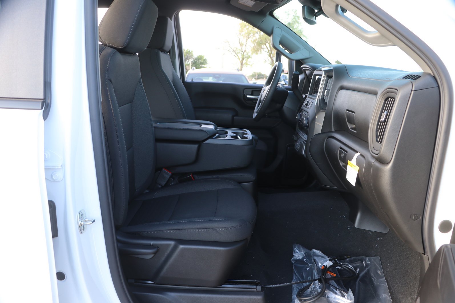 New 2026 Chevrolet Silverado 2500 Custom w/ Custom Value Package AWD/4WD image 30