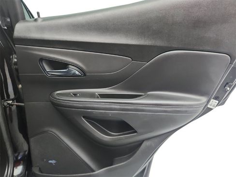 Used 2021 Buick Encore Preferred image 27