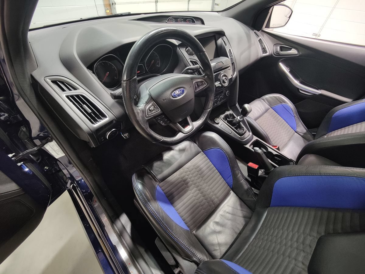 Used 2016 Ford Focus ST w/ Equipment Group 401A FWD image 26