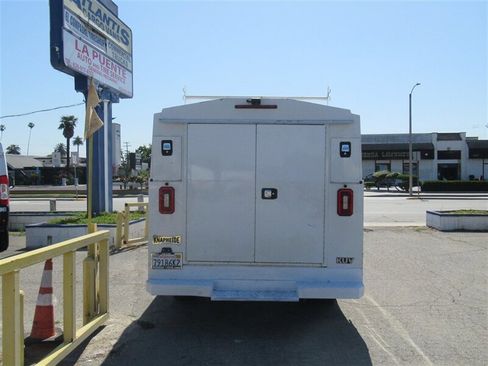 Used 2017 Ford Transit 350 138 w/ Interior Upgrade Package image 3