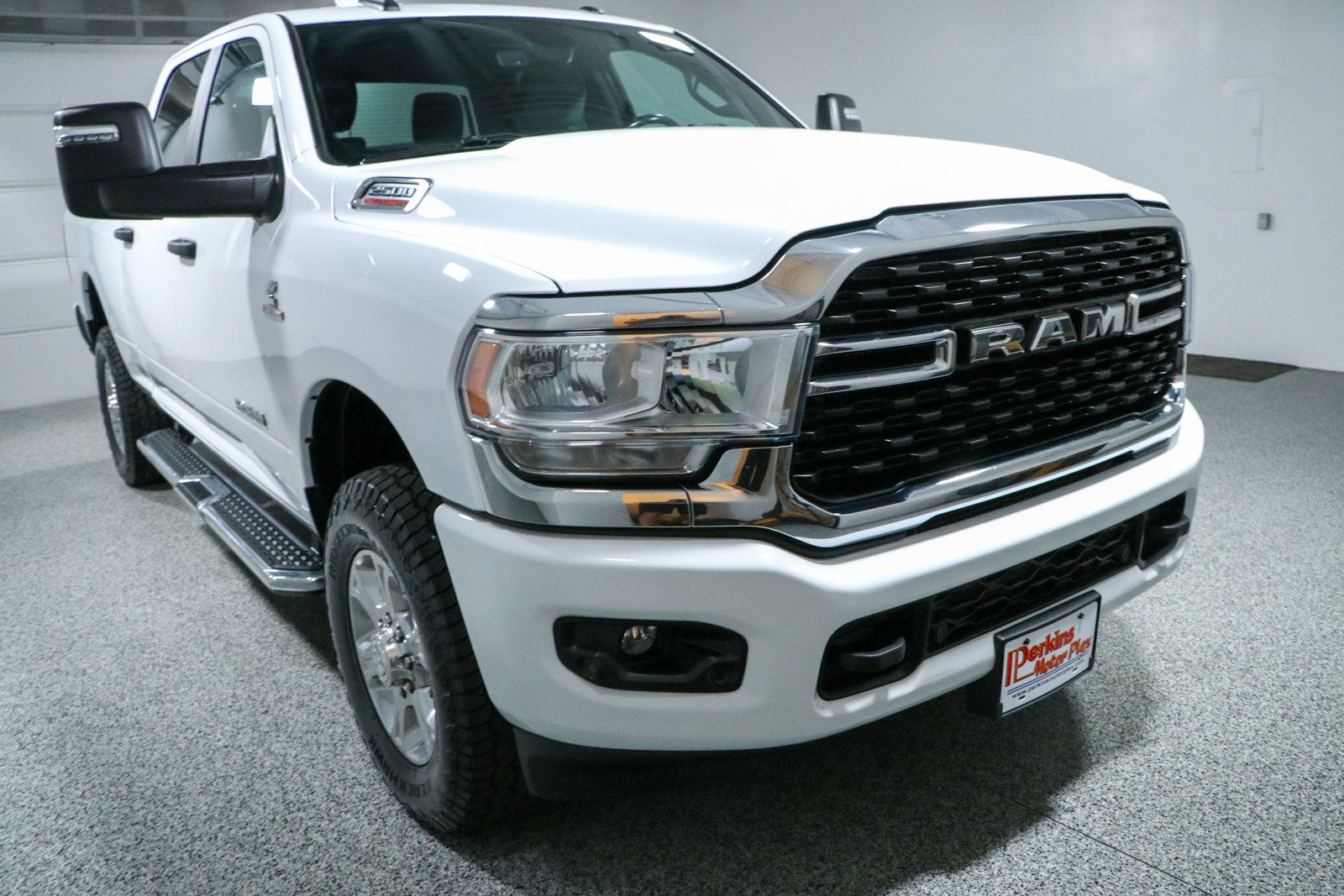 Used 2024 RAM 2500 Big Horn w/ Off Road Package AWD/4WD image 5