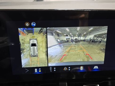 New 2026 Chevrolet Equinox LT w/ Convenience Package II image 25