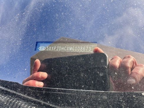 Used 2021 Kia Telluride LX image 9