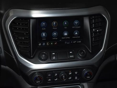 Used 2023 GMC Acadia SLT image 17