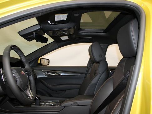 Used 2025 Cadillac CT5 V image 9