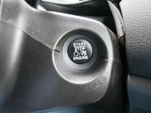 Used 2022 Jeep Renegade Altitude image 22