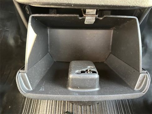 Used 2017 GMC Savana 3500 image 30