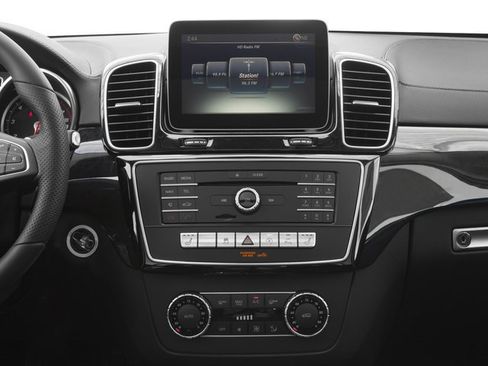 Used 2017 Mercedes-Benz GLS 450 4MATIC image 10