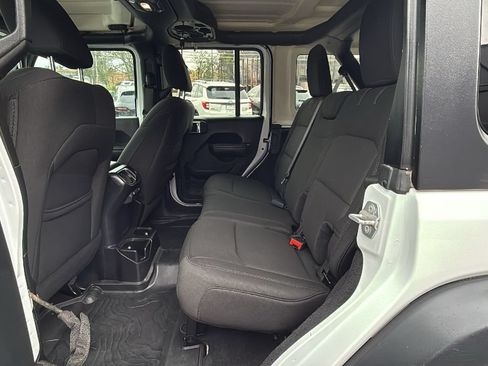 Used 2018 Jeep Wrangler Unlimited Sport S AWD/4WD image 12