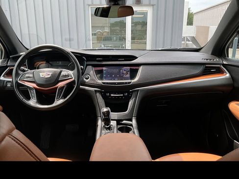 Used 2021 Cadillac XT5 Premium Luxury AWD/4WD image 4