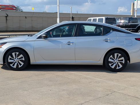 Used 2024 Nissan Altima 2.5 S image 7