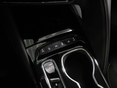 Used 2023 Buick Envision Avenir image 17