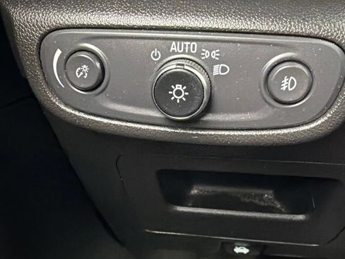 Used 2023 Chevrolet TrailBlazer LT FWD image 13