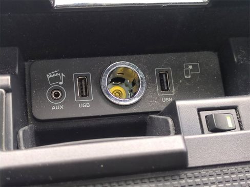 Used 2015 Land Rover Range Rover Sport Supercharged image 26