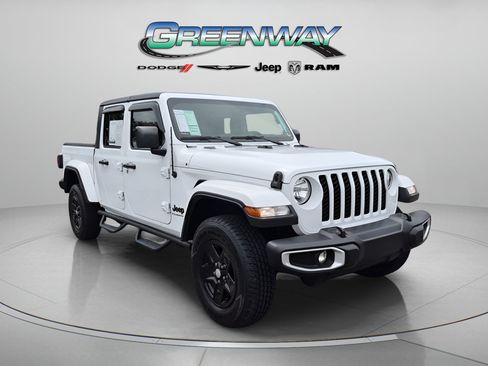 Used 2023 Jeep Gladiator Sport AWD/4WD image 1