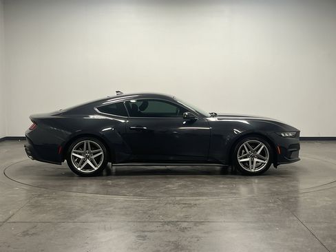 Used 2024 Ford Mustang Coupe image 9