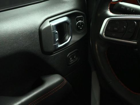 Used 2019 Jeep Wrangler Unlimited Rubicon AWD/4WD image 39