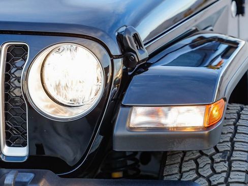 Certified 2023 Jeep Gladiator Overland w/ Popular Equipment Package image 5