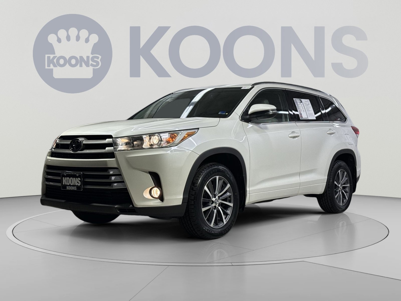 Used 2018 Toyota Highlander XLE AWD/4WD image 1