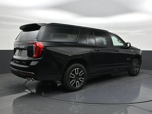 Used 2022 GMC Yukon XL AT4 AWD/4WD image 5