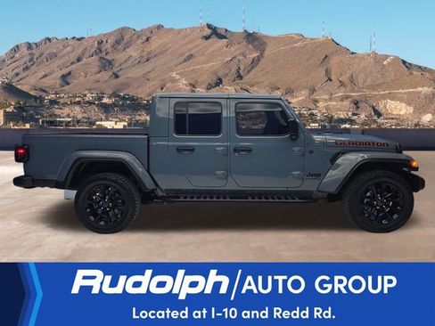 Used 2024 Jeep Gladiator Sport image 6