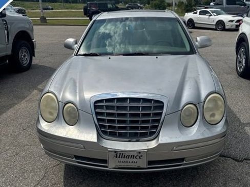 Used 2005 Kia Amanti FWD image 1