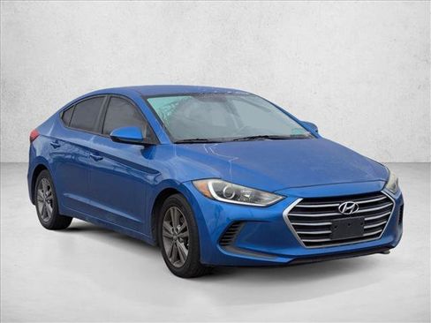 Used 2017 Hyundai Elantra SE image 3