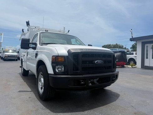 Used 2008 Ford F350 XL image 3