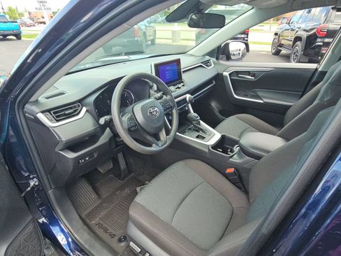 Used 2025 Toyota RAV4 XLE AWD/4WD image 24