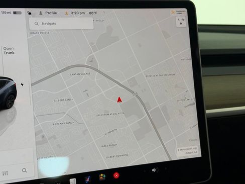 Used 2024 Tesla Model Y Long Range AWD/4WD image 18