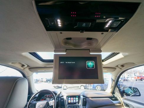 Used 2018 Chevrolet Tahoe LT w/ LT Signature Package image 17