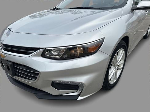 Used 2018 Chevrolet Malibu LT FWD image 35