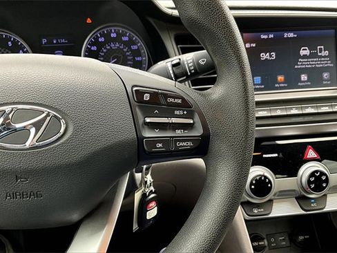 Used 2019 Hyundai Elantra SEL image 21
