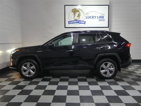 Used 2020 Toyota RAV4 Limited w/ Limited Grade Weather Package AWD/4WD image 7