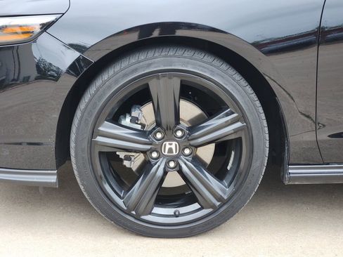 Used 2023 Honda Accord Sport image 11