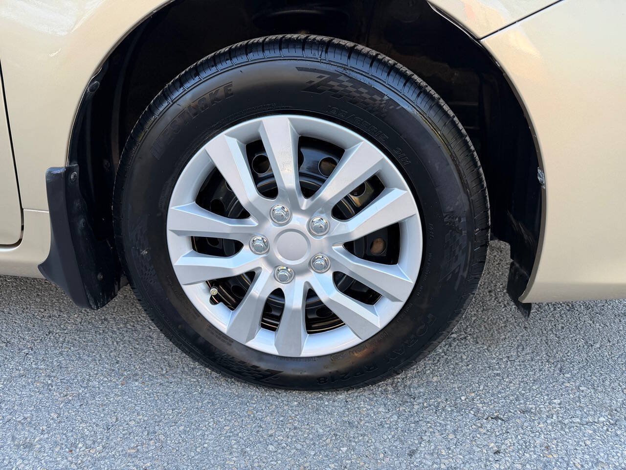 Used 2011 Toyota Corolla LE FWD image 25