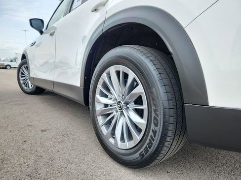 Used 2024 MAZDA CX-90 Plug-In Hybrid w/ Preferred AWD/4WD image 16