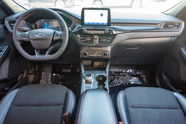 Used 2025 Ford Escape ST-Line AWD/4WD image 24