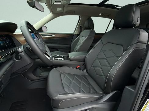 New 2026 Volkswagen Atlas SE FWD image 28