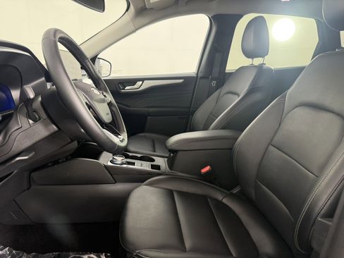 Used 2025 Ford Escape Platinum image 14