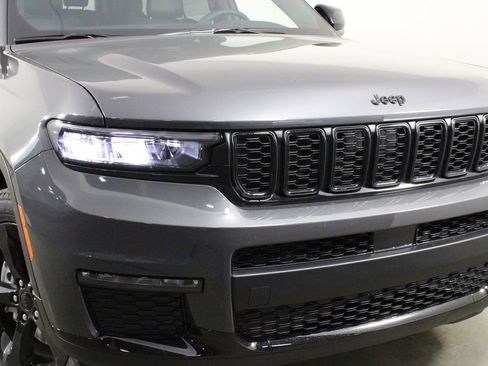 New 2025 Jeep Grand Cherokee L Limited w/ Black Appearance Package image 49