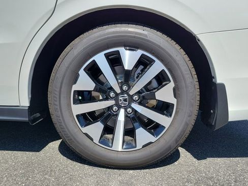 Certified 2026 Honda Odyssey EX-L image 7