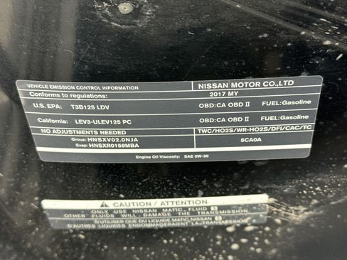 Used 2017 INFINITI Q60 2.0t w/ Moonroof Package RWD image 20