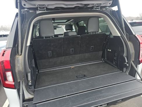 Used 2025 Ford Expedition Active image 19