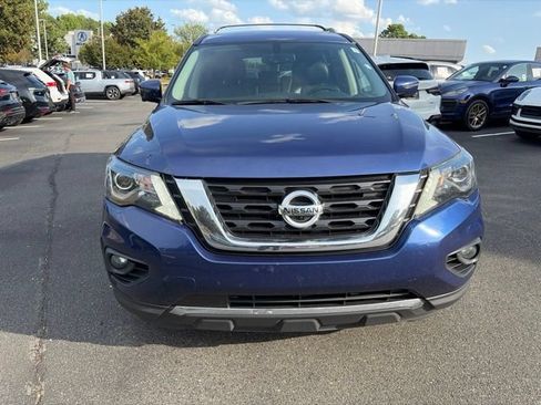 Used 2020 Nissan Pathfinder Platinum AWD/4WD image 2
