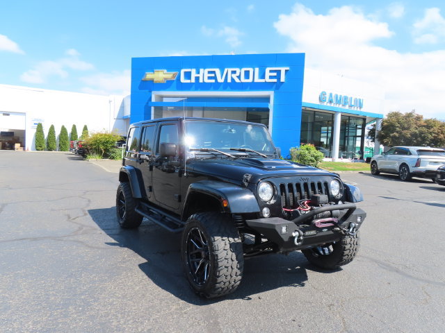 Used 2018 Jeep Wrangler Unlimited Sahara AWD/4WD image 38