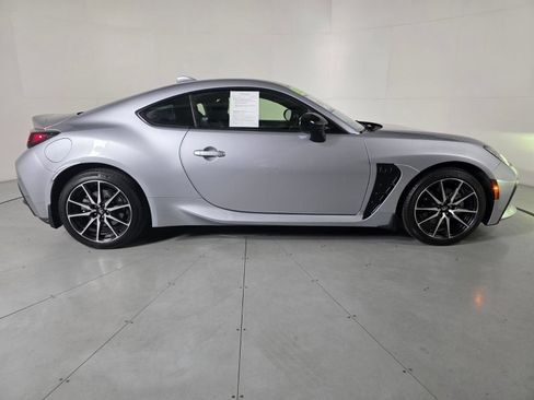 Used 2024 Toyota GR86 RWD image 6