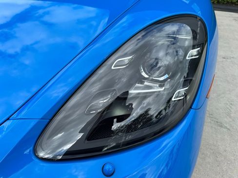 Used 2025 Porsche 718 Cayman image 26