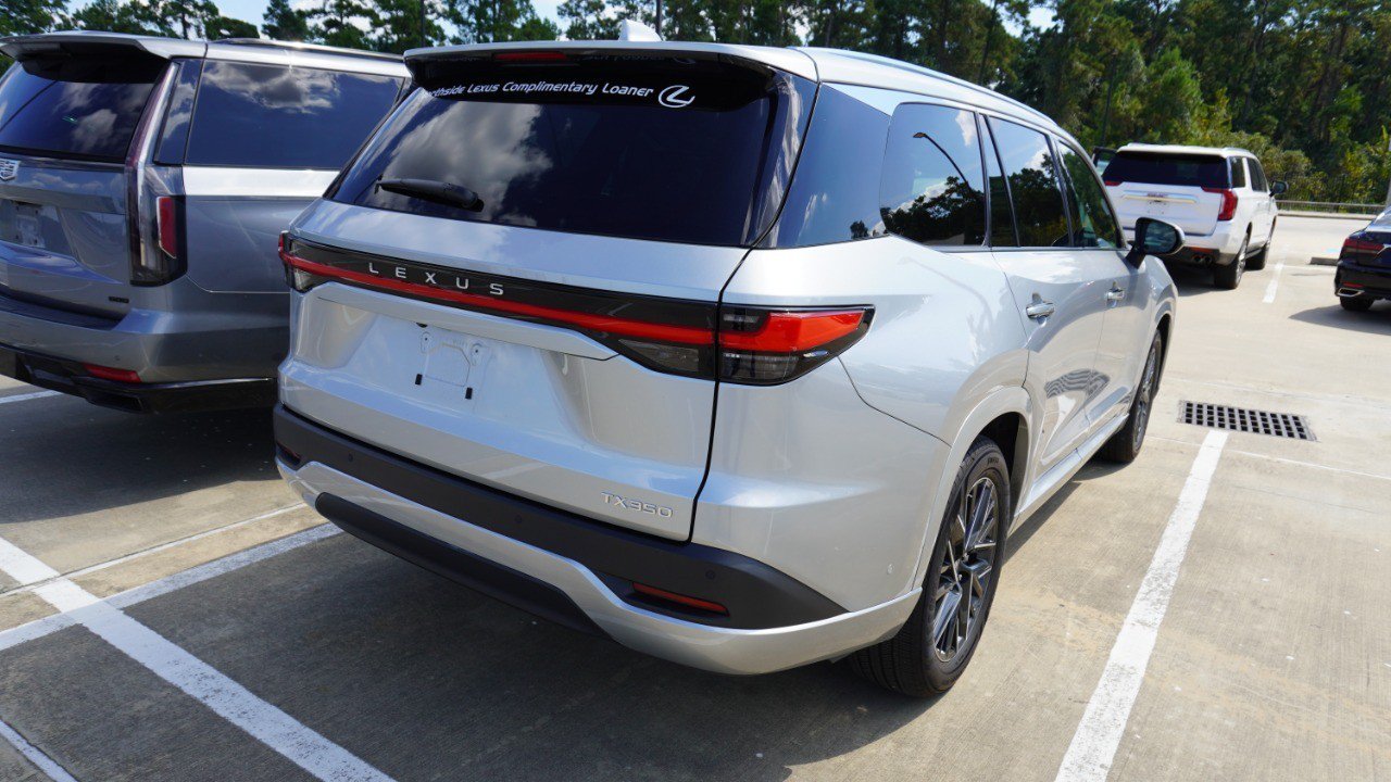 Certified 2025 Lexus TX 350 FWD w/ Technology Package image 6